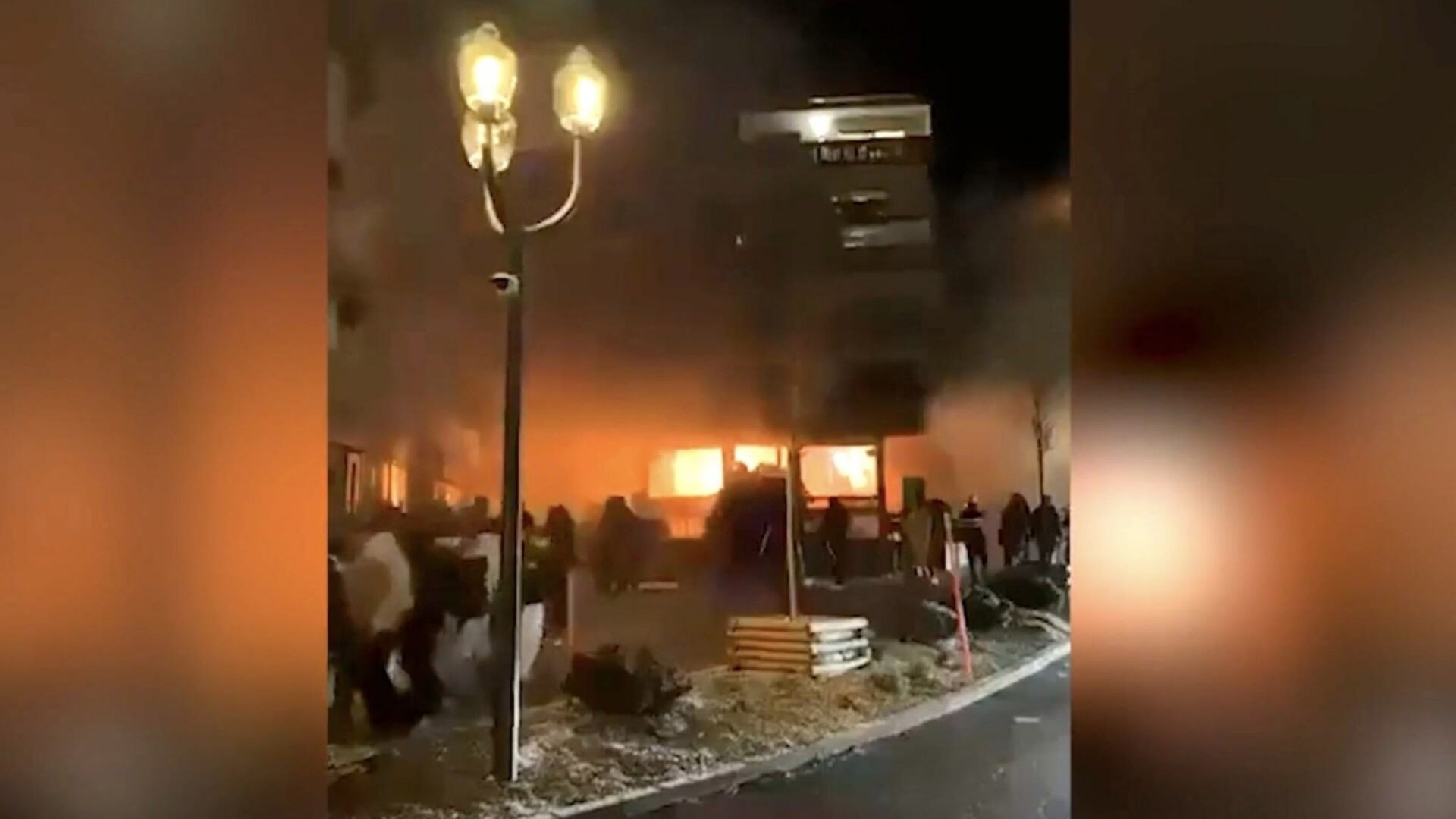 Un tanar roman in varsta de 18 ani, printre victimele incendiului devastator izbucnit in barul Le Constellation din Elvetia